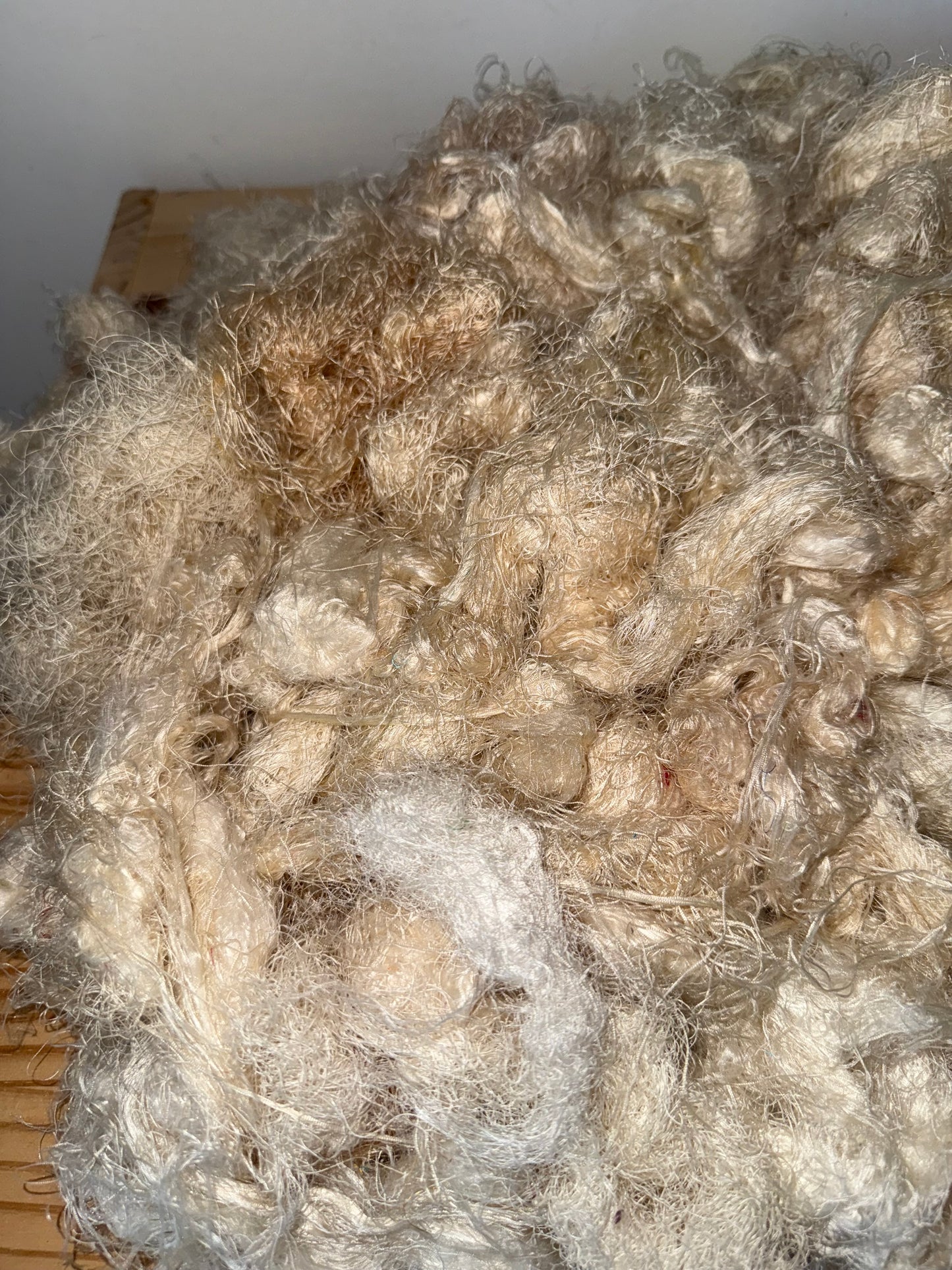undyed silk fiber waste