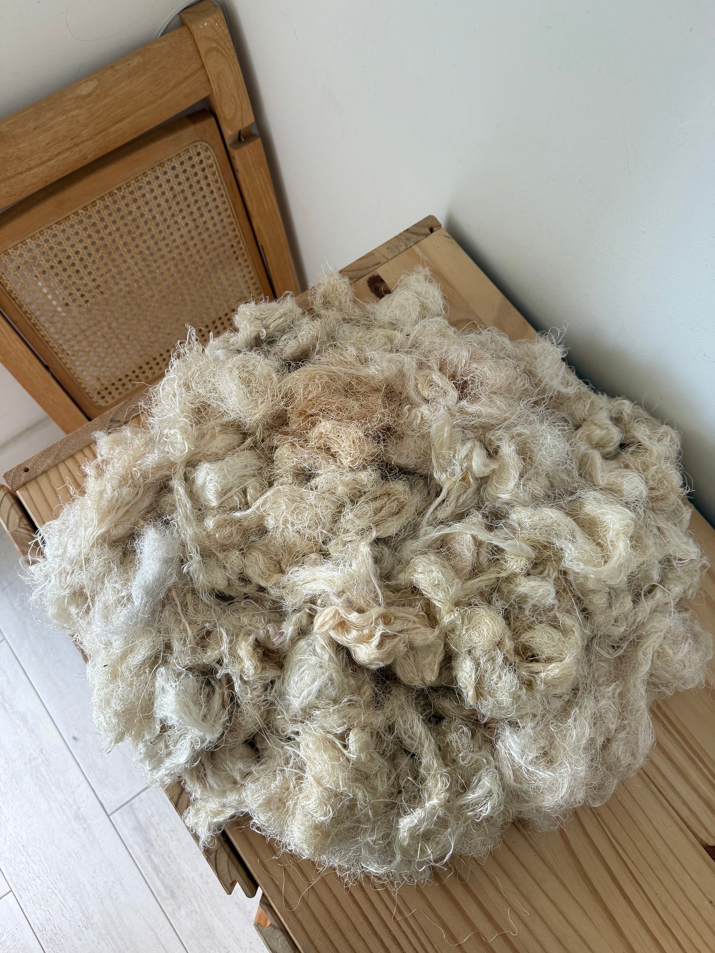 undyed silk fiber waste