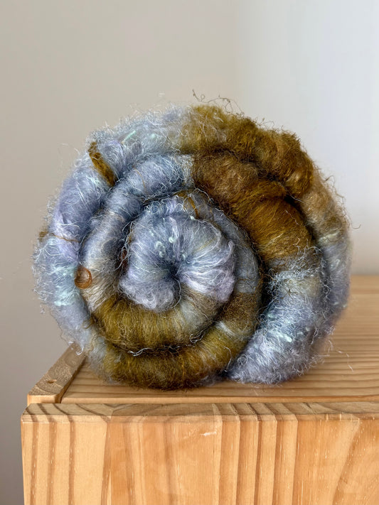 art batt - khaki & lilac