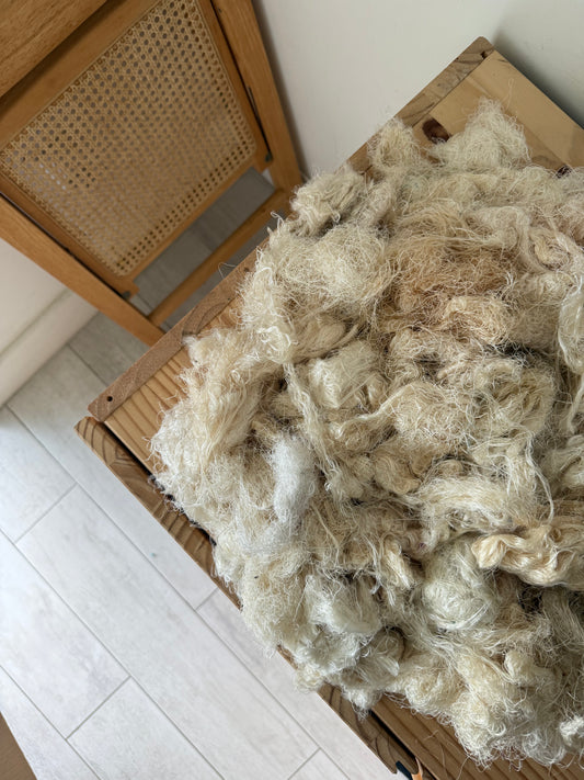 undyed silk fiber waste